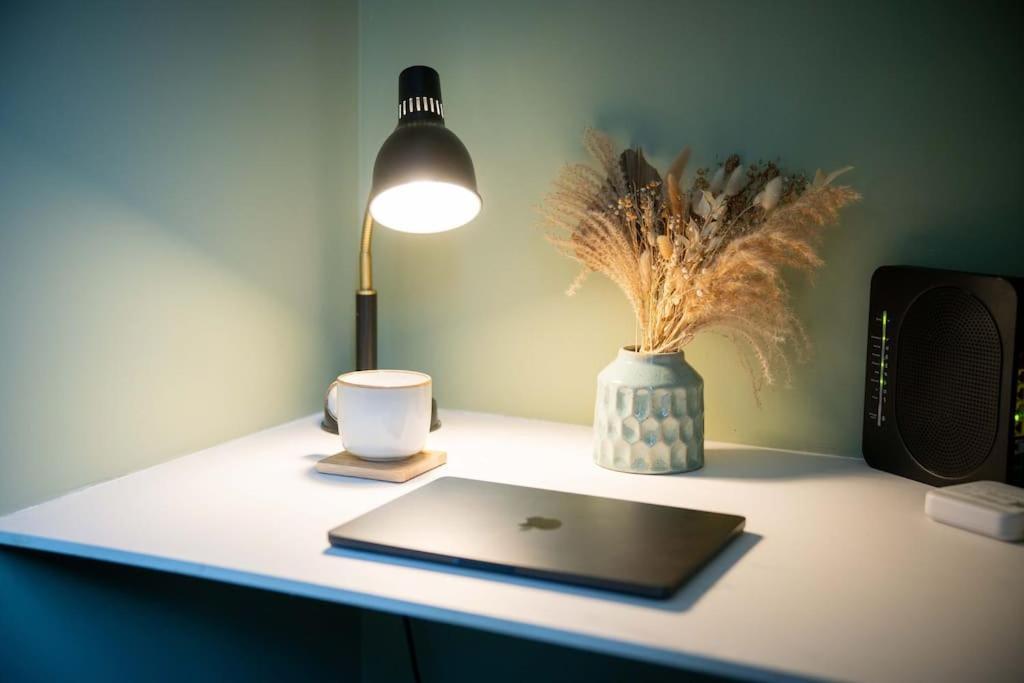 Stunning Boutique Flat In Central Location - Beatrice Bath Bagian luar foto