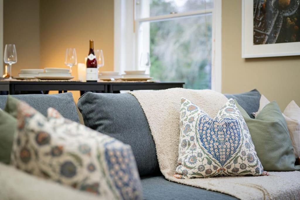 Stunning Boutique Flat In Central Location - Beatrice Bath Bagian luar foto