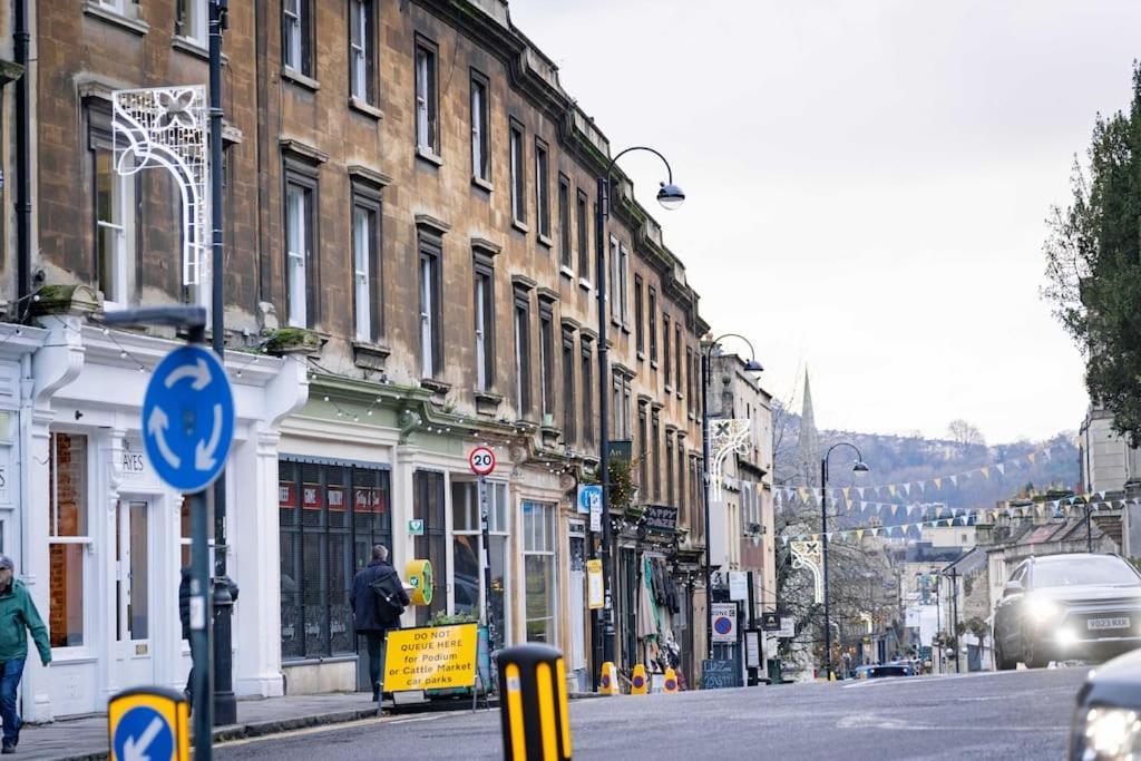 Stunning Boutique Flat In Central Location - Beatrice Bath Bagian luar foto