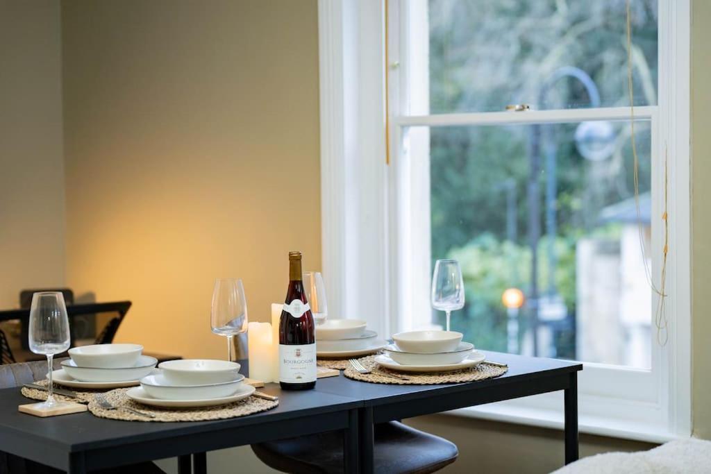 Stunning Boutique Flat In Central Location - Beatrice Bath Bagian luar foto